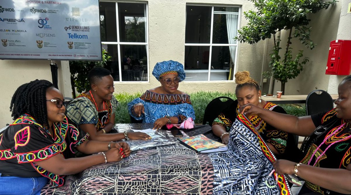 WfacCmr's tweet photo. Day 4 – The Power of Diversity & Solidarity at #AfWID2025

1/ Day 4 at @AfWIDafrica was a powerful celebration of our diversity and culture! Women and girls from East, West, Central, North, and Southern Africa stood together in all their colours—united in dialogue, sharing common struggles, and shaping solutions for a better future.