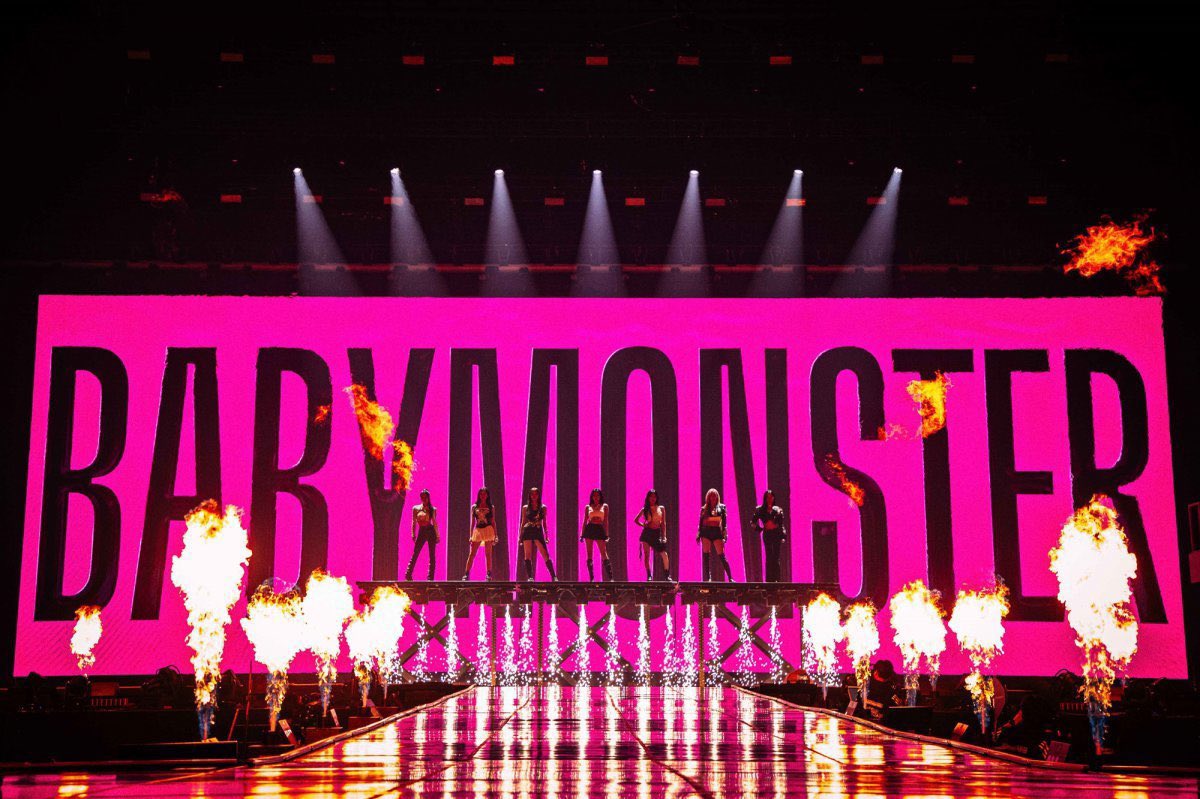 BABYMONSTERINTL's tweet photo. 📰| 250131 According to NAVER

“#BABYMONSTER’s live performance at the concert on this day was a perfect reputation of people who have doubt about their music, and it was a 'kick' that upgraded the taste of listening to their music by a few levels.

As a result, Babymonster once again proved that the music and live stage created with YG Entertainment's unique style have an irresistible charm.

If you are interested in a group called Babymonster, but you are still half-willed, I recommend you to watch the live concert in person.

You will definitely be able to experience the feeling of opening your eyes and ears.”

#베이비몬스터 @YGBABYMONSTER_