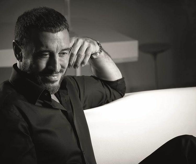 كاظم الساهر، صوت العراق الذي يملأ القلوب بالحنين والأمل. من 'لا تحزني' إلى 'أحبك أكثر'، موسيقاه تعبر عن عواطفنا بأجمل الطرق. #كاظم_الساهر #موسيقى_عربية #عشق_الأغاني