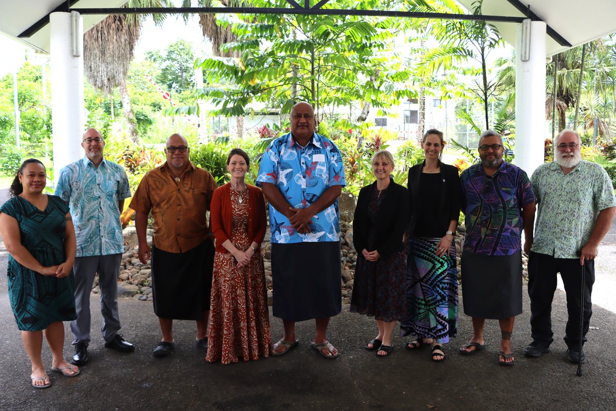 SprepChannel's tweet photo. A visit by the @WaittFdn and @WaittInstitute to #SPREP explored aspects of the common goal of the 2 organisations, to protect and conserve marine life and resources, and identified areas for future collaboration to support #Pacific Island countries. 🌊🪸🌿
#ResilientPacific https://t.co/2VTrUYrELM