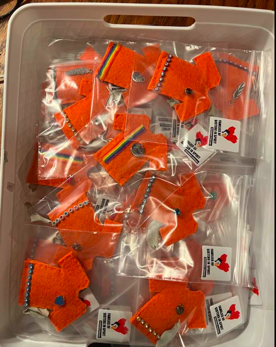 Famsisterspirit's tweet photo. Feb 14th, 2025 is coming up fast.
Please support us.
No More Stolen Sisters. #FSIS
Sage filled Red Dress or Orange T shirt PINS.
$25 each. 5 or more $20 each.
PM if interested ❤️ https://t.co/jsxnJP7z1s