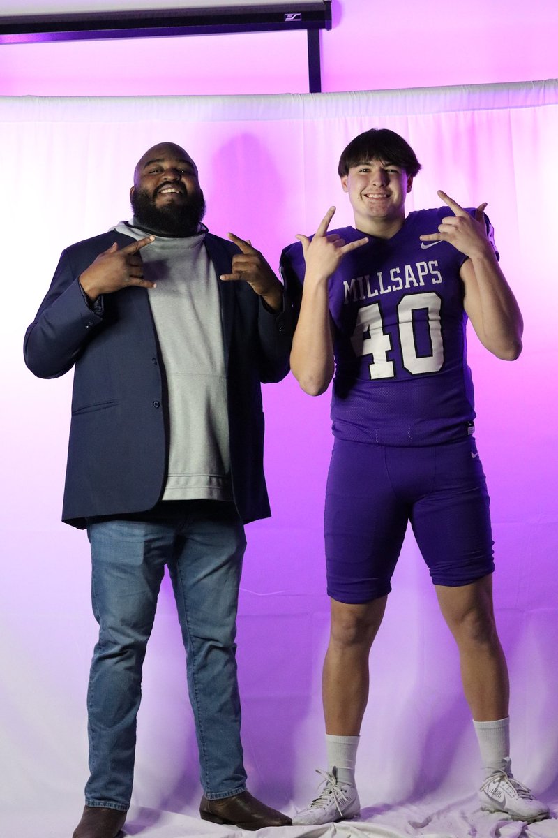 Had an Awesome visit <a href="/MajorsFootball/">Millsaps Football</a> THANK YOU <a href="/CoachBapDL/">Julian Jean-Baptiste</a> <a href="/Coach_Lech/">Brandon Lechtenberg</a> #AGTG