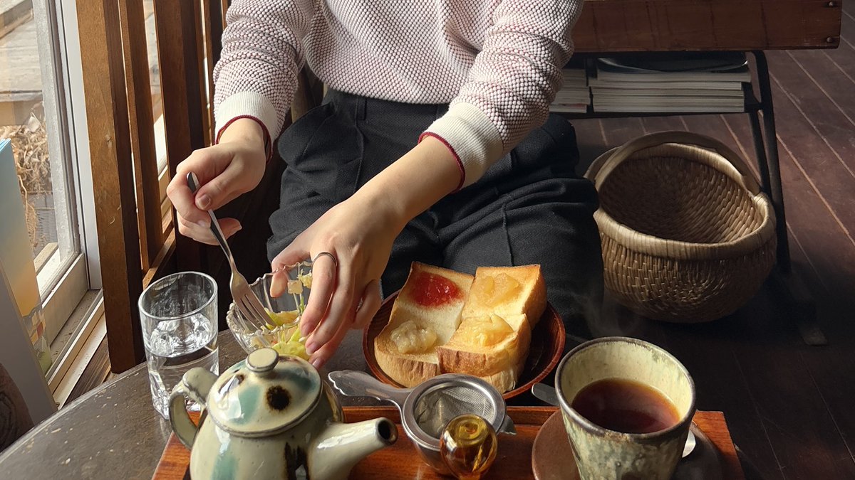 suibunn_'s tweet photo. 久しぶりに大好きな喫茶店へ☕️
サラダの美しさとかどこを切り取っても絵になる店内とか、相変わらずすべてが素敵だった https://t.co/z1x5gmxdyt