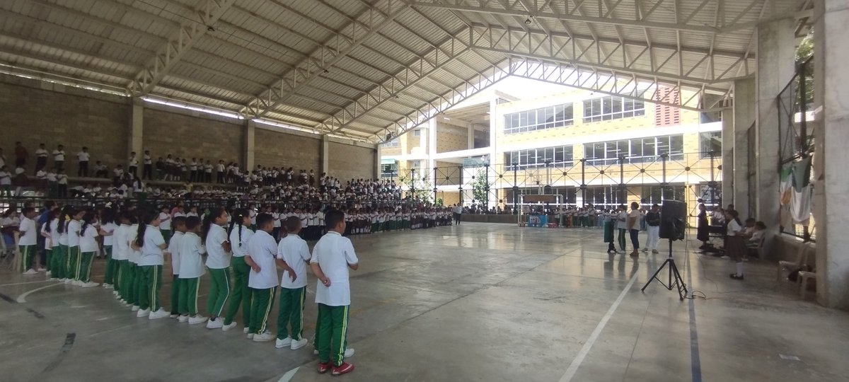 somosryh's tweet photo. El pasado 26 de enero celebramos el #Diadelaeducacionambiental 

Por eso hoy recordamos el proyecto SUCRE ES PAZ CON LA NATURALEZA dónde capacitamos a la comunidad educativa de Sucre para la defensa de nuestra biodiversidad.

https://t.co/AlOnLFxqdr https://t.co/In6DVfvzy3