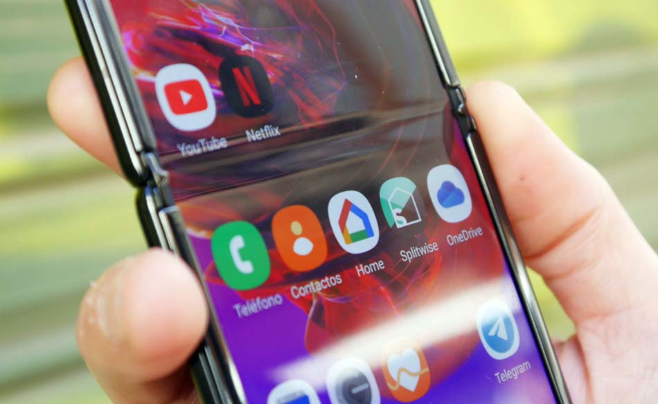 transmediachile's tweet image. Ahora usuarios de iPhone y iPad podrán descargar desde Netflix temporadas completas de sus series favoritas cutt.ly/we7ySUSw @NetflixLAT #iPhoneTips @benja_r_n