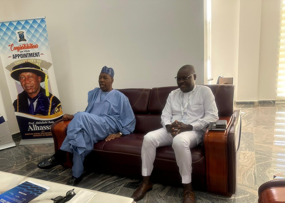 On the sidelines of the 5th #LBCSummit, the <a href="/UNFPA/">UNFPA</a> delegation led by Mr. <a href="/AkpadjiAlain/">Alain Akpadji</a>, held a productive meeting with the governor of #Bornostate <a href="/ProfZulum/">Prof. Babagana Umara Zulum</a> and the executive Secretary of the #LakeChadCommission, Ambassador Maman Nuhu in #maiduguri.
🇺🇳🇳🇬