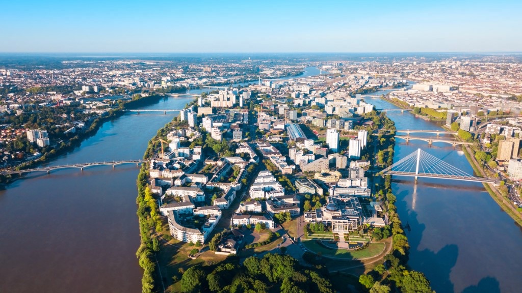 CerfiaFR's tweet image. 🇫🇷 FLASH | Nantes veut rendre ses rues moins sexistes. La ville va modifier ses aménagements urbains pour améliorer l’égalité femmes-hommes dans l’espace public.