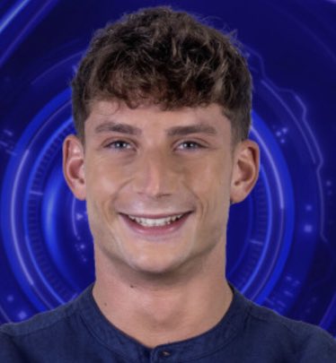 comment32 tweet media