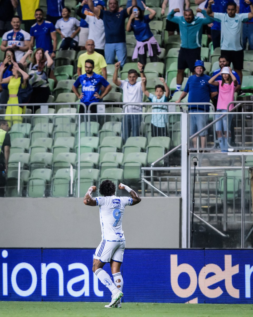 Cruzeiro's tweet photo. Gabi𝑮𝑶𝑳!!!! ⚽️⚽️⚽️

📸 @ggaleixo https://t.co/pT7oD8aNDm