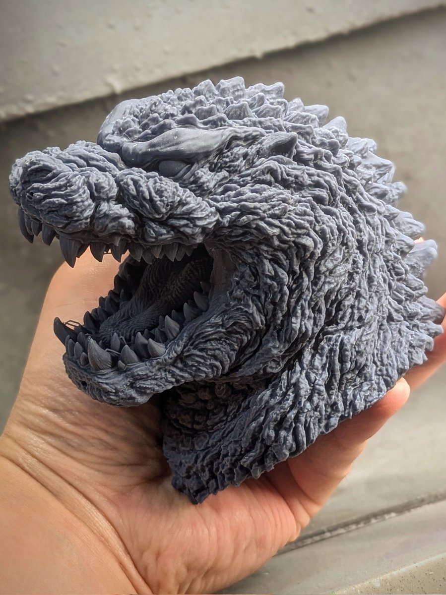 ワンフェスで再販予定のゴジラヘッドです。こちらもよろしくお願いし