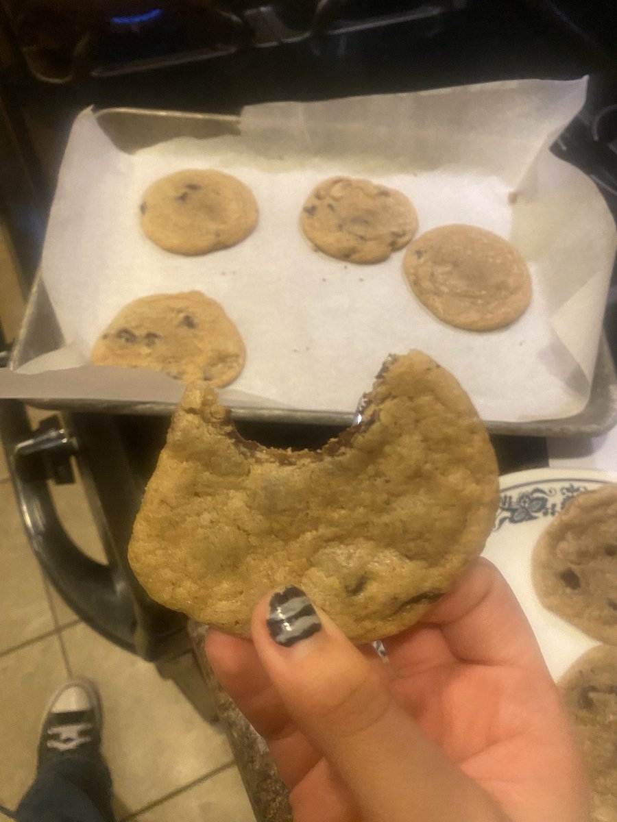 i ate 10 cookies instead of 15 ❤️