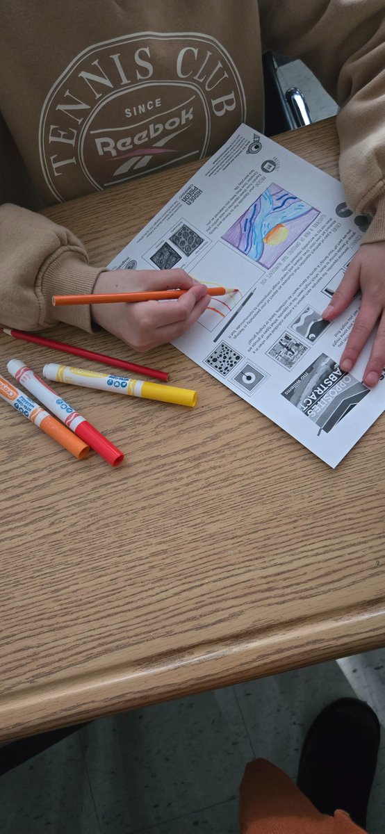 #crayolacreativityweek
Working in Day 4 today...can't wait to see the finished products