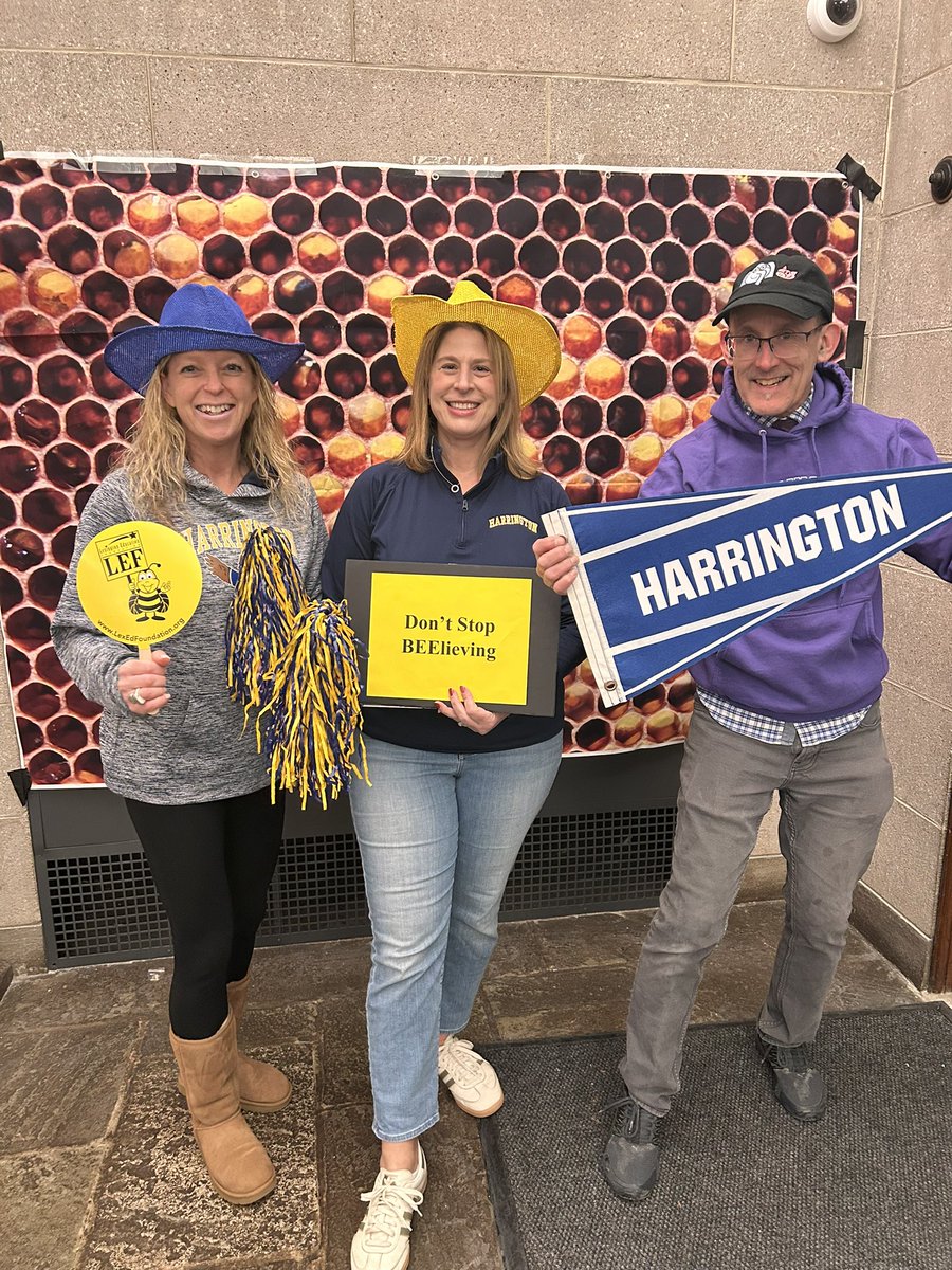 Hawk_Principal's tweet image. We are ready!! #triviatime @MsGoffPT @RoryDOConnor @lexedfoundation @lexingtonsuper