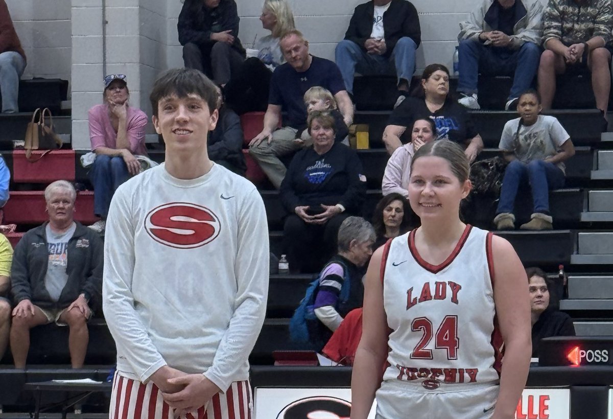 The Lady Phoenix defeat the Model Lady Devils by 14. A huge congrats to <a href="/EllaWalraven/">Ella Kate (EK) Walraven</a> for being named Valedictorian &amp; <a href="/coats_braxton/">Braxton Coats</a> Salutatorian today. 
<a href="/eringarland16/">erin garland</a> 17 pts
<a href="/EllaWalraven/">Ella Kate (EK) Walraven</a> 15 pts
<a href="/Laylat042/">layla townsend</a> 13 pts