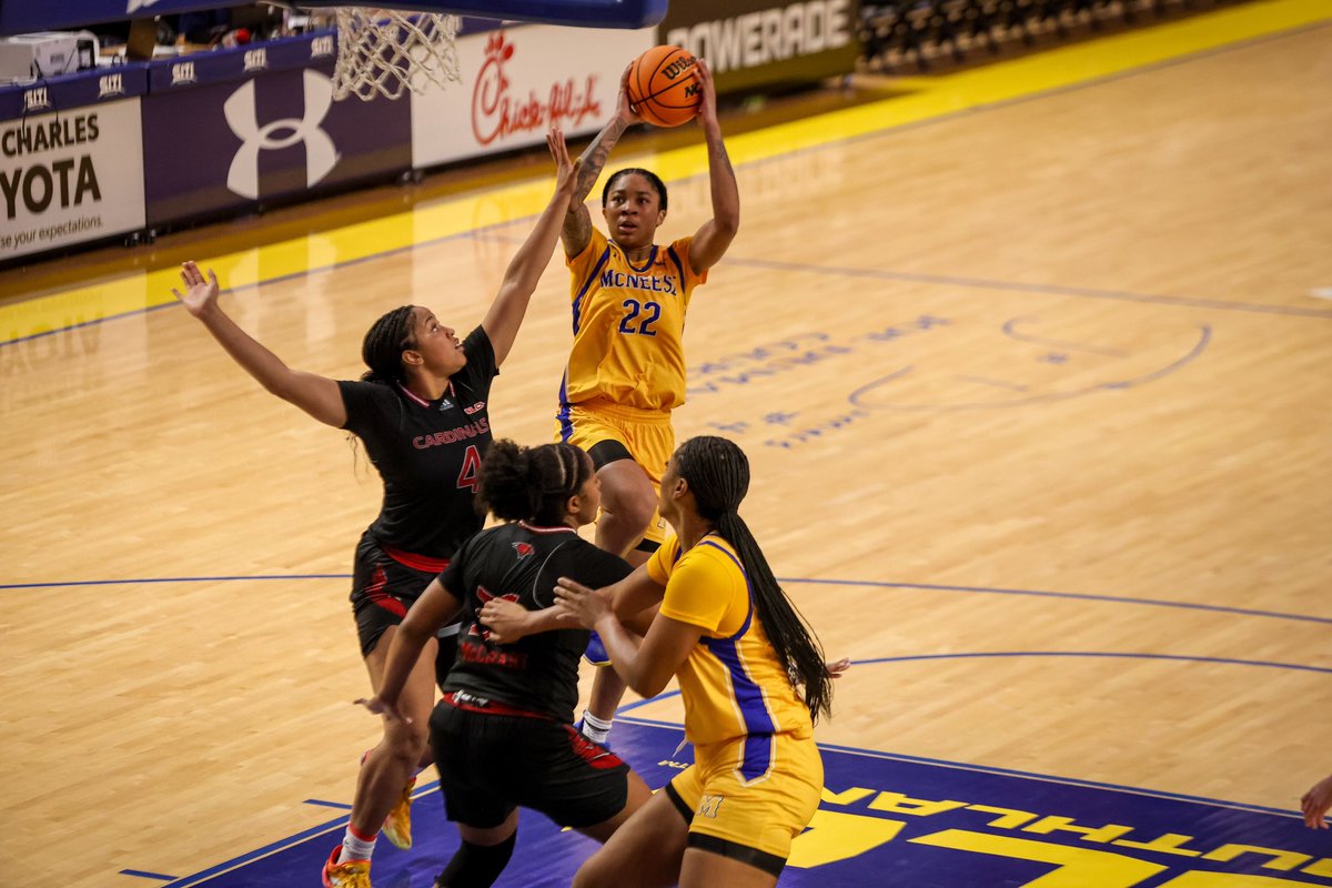 McNeeseWBB's tweet photo. 20 minutes to go 💪

#GeauxPokes https://t.co/FL0rHILmUO