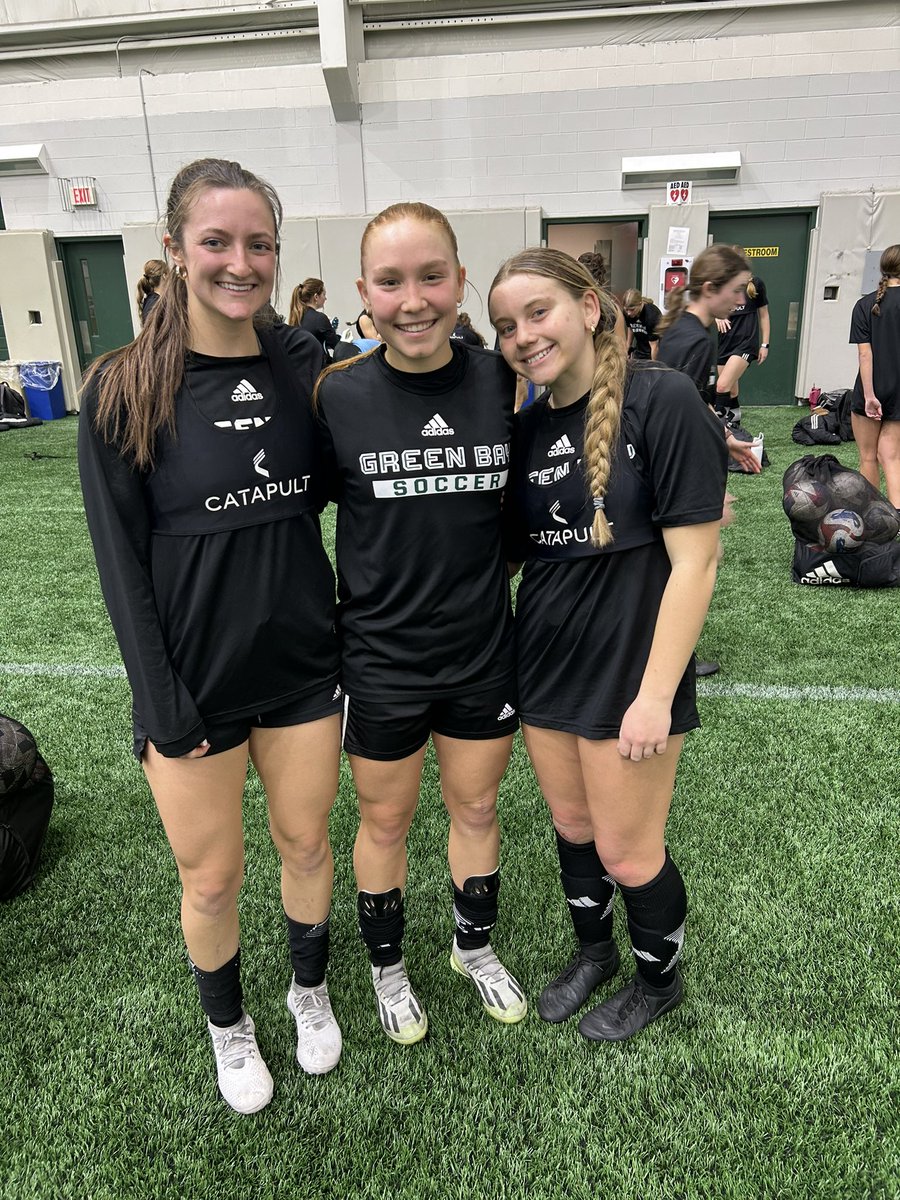 gbphoenixwsoc's tweet photo. Hustling at the Hutson! Working hard and putting in the effort for the approaching spring season 💪
Training champs from yesterday and today as well 🏆#RiseWithUs https://t.co/TNzs6pEkxe