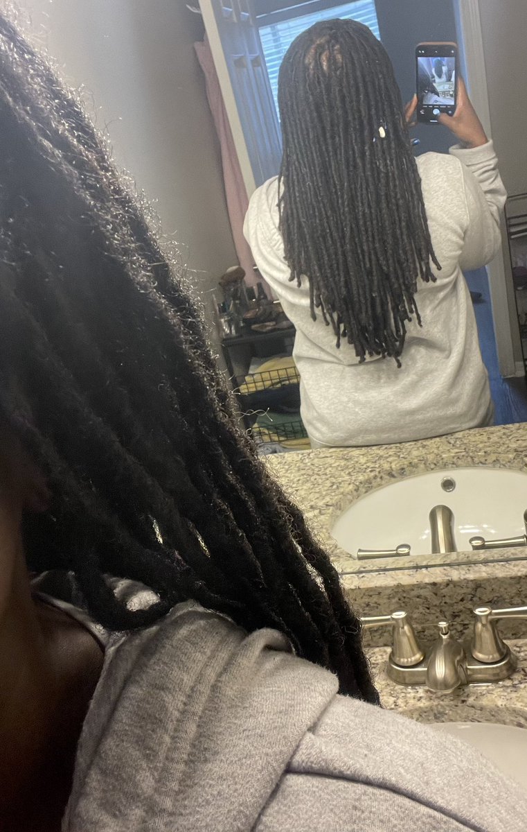 _Beeloveit's tweet photo. Just a hair post 🥰 https://t.co/cklHPu6OHB