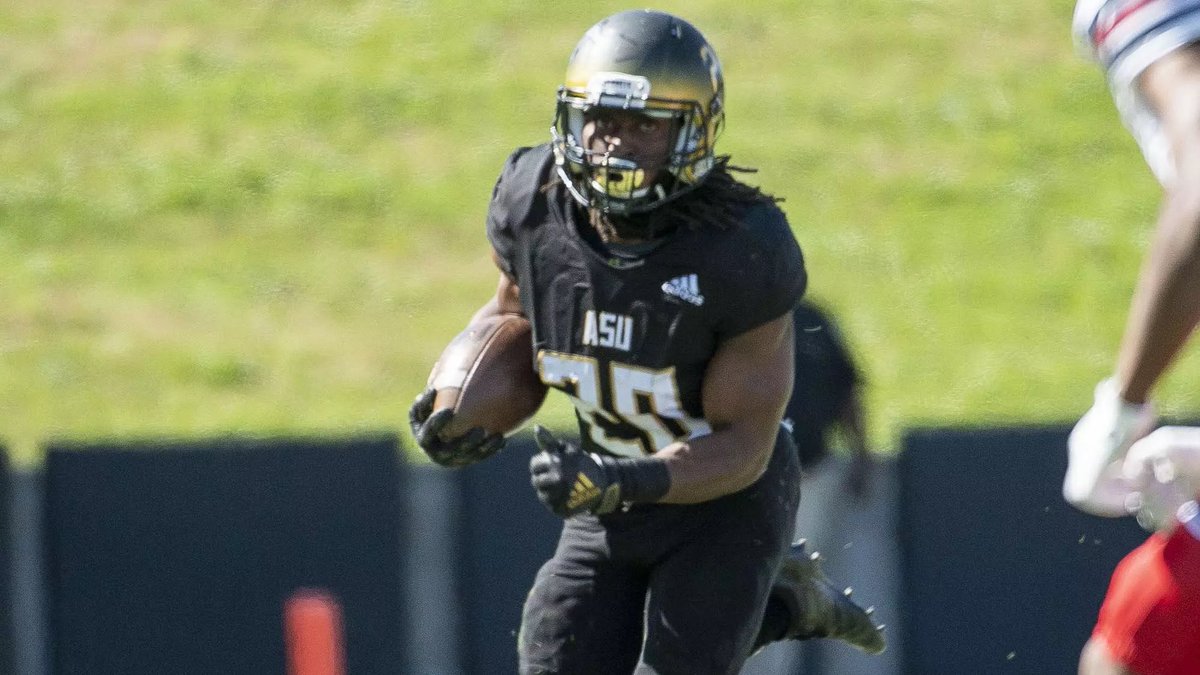 Elijah_HD_davis's tweet photo. After a great talk with @CoachBrowne72 I am blessed to receive my 3rd offer from Alabama State University #thankgod #D1 https://t.co/aJhVRSe23J
