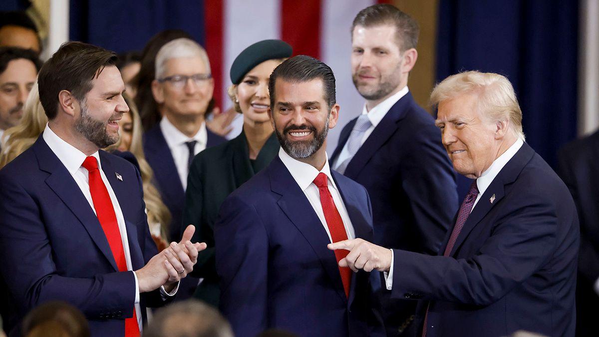 Social media users falsely claimed a video of Trump Jr. captured at his father's second inauguration showed him surreptitiously using cocaine in public. snopes.com/fact-check/don…