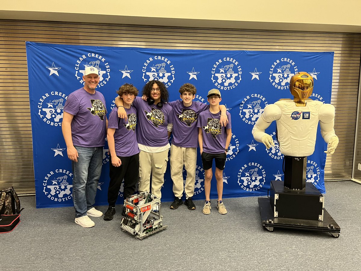 CoachMitchell08's tweet image. Shoutout to our MHS robotics teams that competed in the UIL State Championship today. Team 1718Y came home as State Semifinalists! @mhs_pltw @mhs_bears @MontgomeryISD