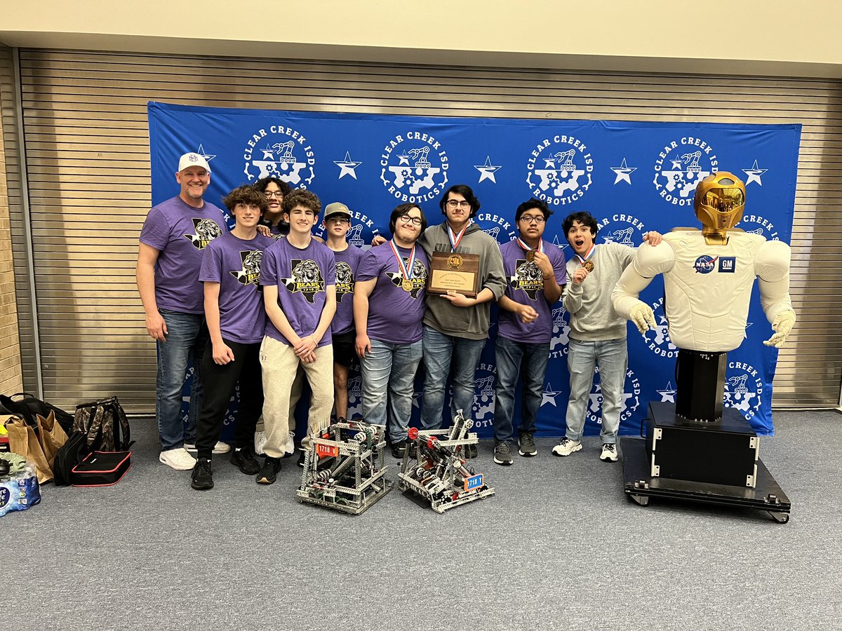 CoachMitchell08's tweet image. Shoutout to our MHS robotics teams that competed in the UIL State Championship today. Team 1718Y came home as State Semifinalists! @mhs_pltw @mhs_bears @MontgomeryISD