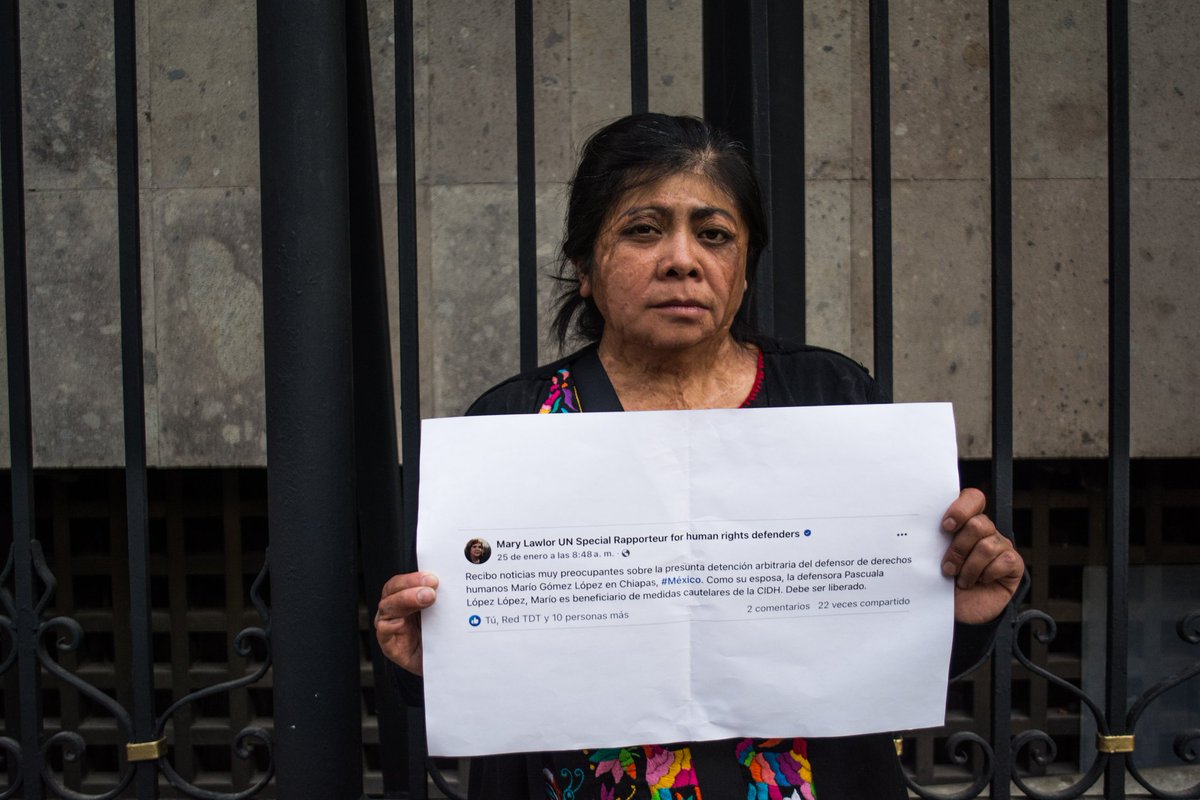 RedTDT's tweet photo. #CDMX: Colectivos, organizaciones y personas defensoras de derechos humanos protestaron frente a la @SEGOB_mx para exigir la #LibertadparaMarioGómez, defensor tsotsil recluido en Chiapas.

Se espera establecer una ruta de trabajo que garantice la vida y la libertad del defensor. https://t.co/9HrFdoTbpr