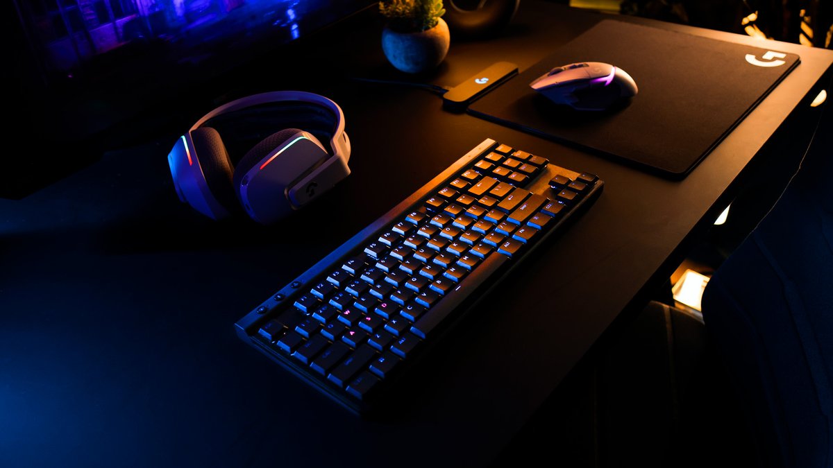 LogitechG's tweet image. High performance meets low-profile vibes. G515 TKL is your next level upgrade.

logitechg.com/g515