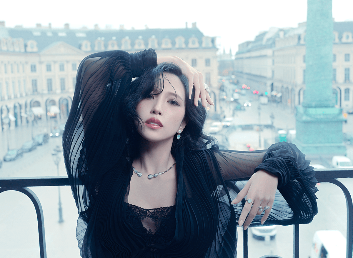 godmitzu's tweet photo. MINA FOR BOUCHERON &amp; VOGUE JAPAN OH MY GOD?? https://t.co/O6qcYlSrsY