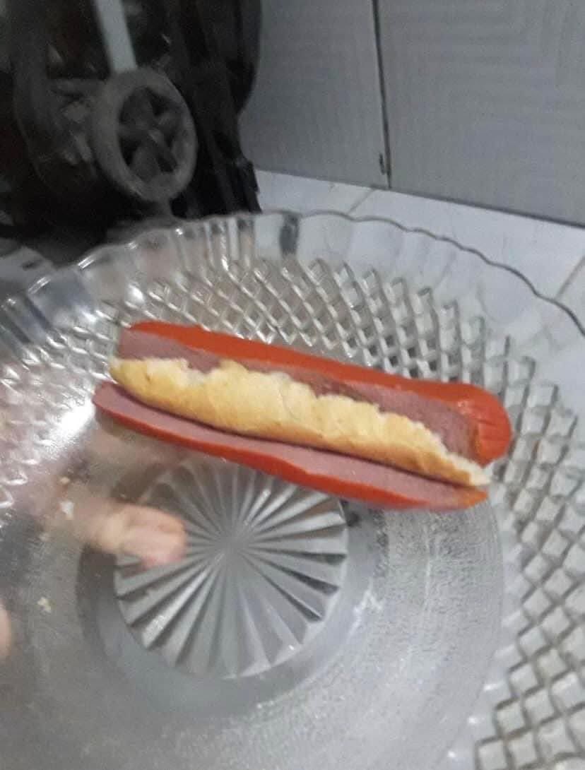 brusnos's tweet photo. dia 201 de janeiro dog hot https://t.co/wDNoRWuWAb