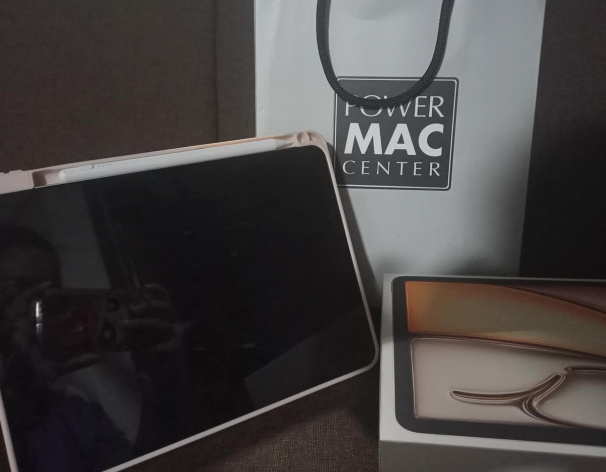 cmndravaaa's tweet photo. RUSH SALE ❗❗

IPAD AIR 6 (M2 11" 128GB)
1 MONTH OLD 
100% BATT HEALTH
GOOD AS NEW (LADY OWNED)
COLOR: STARLIGHT

INCLUSION:
BOX
PAPERBAG
CHARGER
PEN
CASE

INBOX ME IF INTRESTED, NEGOTIABLE FOR SURE BUYERS ONLY 🤍 https://t.co/Lsz7uyUvZK