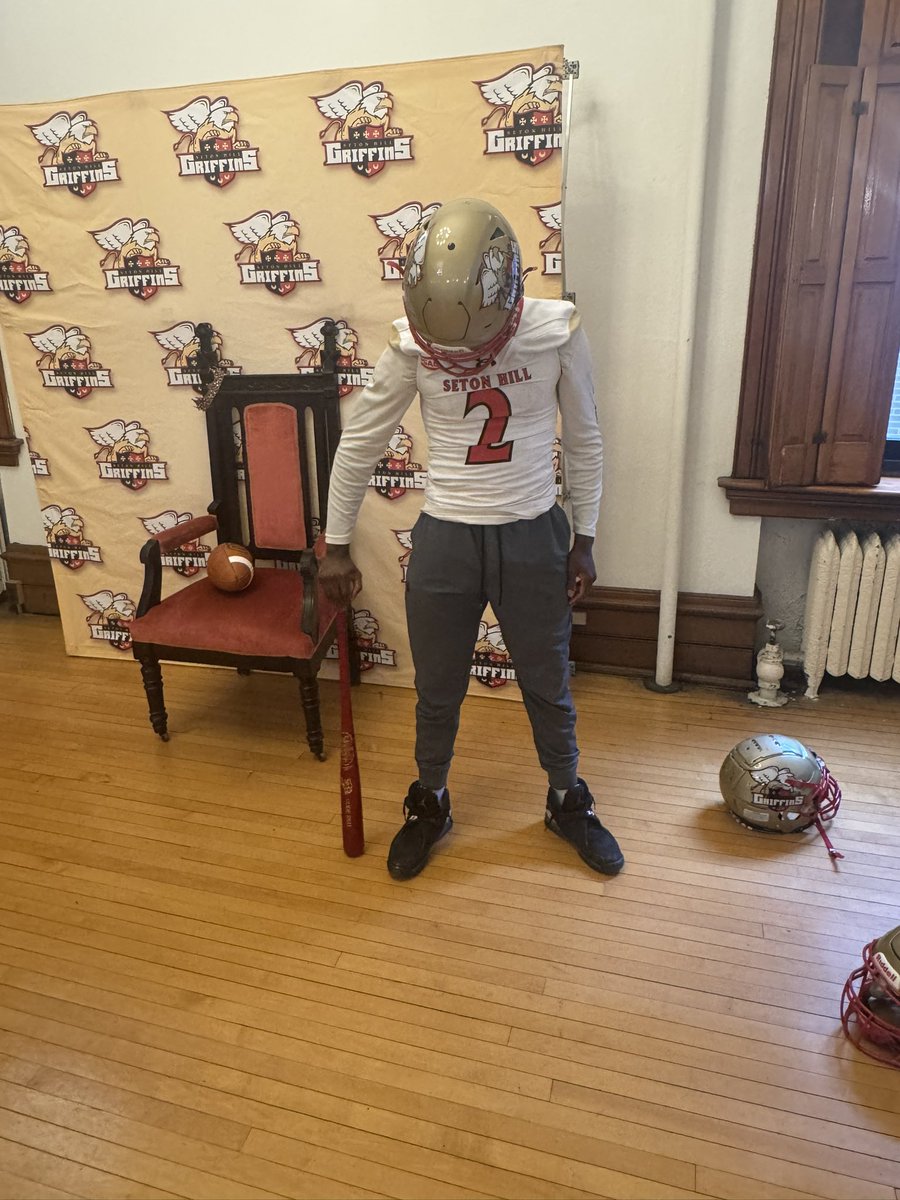 1realnas_'s tweet photo. Had a great Offical visit at Seton Hill @coachfiegener #AGTG #manymoretocome https://t.co/6n2xTFSKch