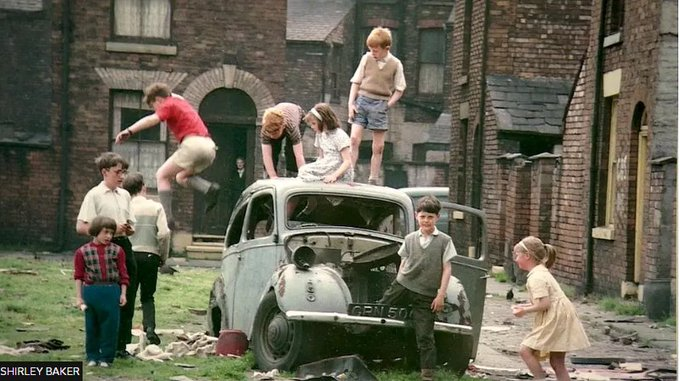 LibGuiltTrip's tweet photo. FAO #DavescarIDservice

From Manchester (UK) 1960's

Any idea on the car that these young rapscallions are using as a playground? https://t.co/Z14qJthG4d