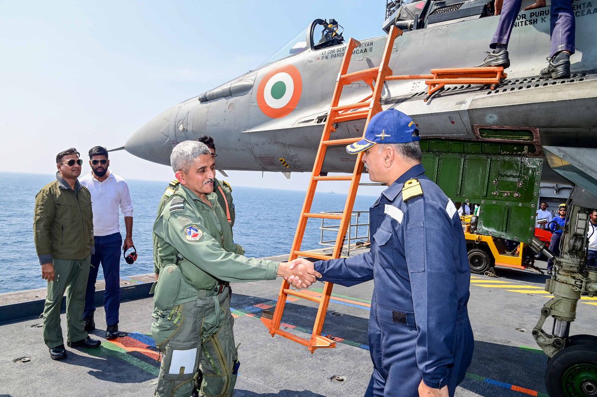 indiannavy's tweet photo. In the true spirit of #Jointmanship, the VCAS embarked #INSVikrant in a Mig 29K trainer. The overnight sea sortie of the senior officers is part of #TROPEX and #AMPHEX where joint operations between #IndianNavy, #IndianArmy and #IndianAirForce would be conducted.
@IN_WNC @IN_HQENC
@IndiannavyMedia
