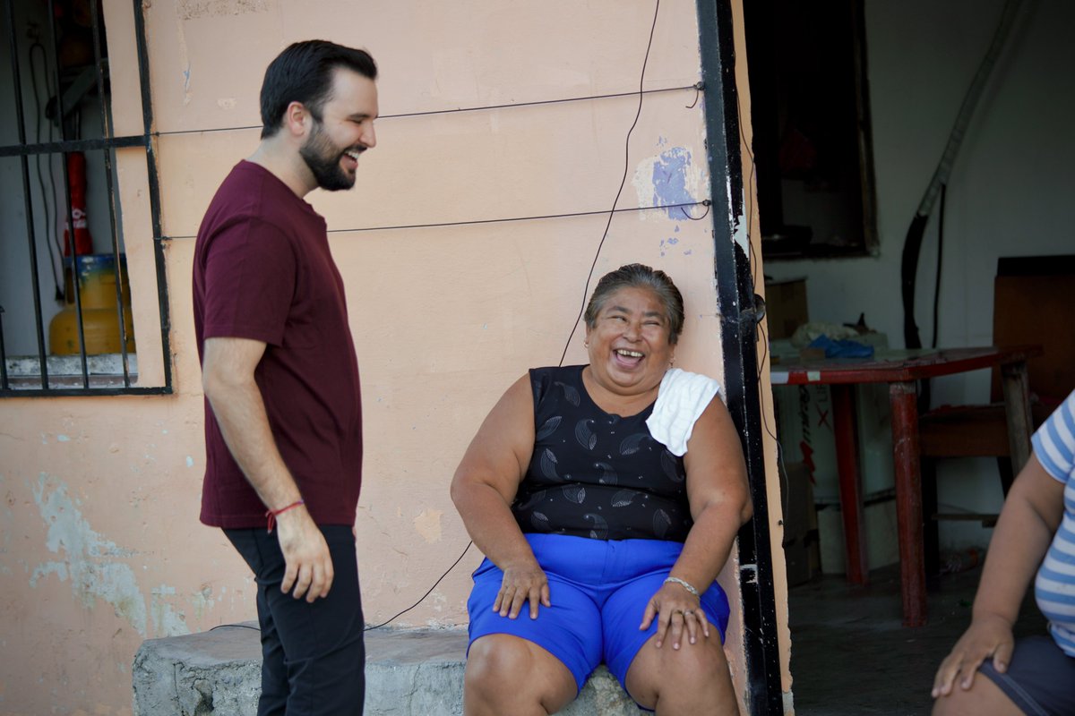 ¡Me dio mucho gusto volver a saludar a la Smz 220! 

Vecinas y vecinos este febrero comienzan los registros a los diferentes programas sociales impulsados por nuestra presidenta <a href="/Claudiashein/">Claudia Sheinbaum Pardo</a>. Gracias a la #CuartaTransformación y sus programas millones de mexicanas y mexicanos