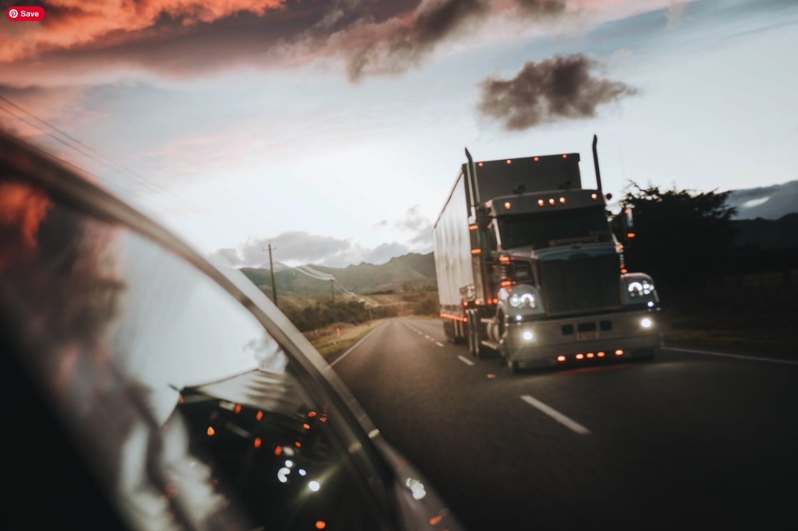 DSLarchive's tweet photo. Tired of the slow lane to financial freedom? 🐌 Discover the Fast Lane Strategy, inspired by MJ DeMarco, and learn how to build wealth through entrepreneurship &amp; scalable systems. A simple trucking analogy explains it all! 🚚💨 Read more at https://t.co/xyjtH7C3hT https://t.co/9G8ERvu3JK