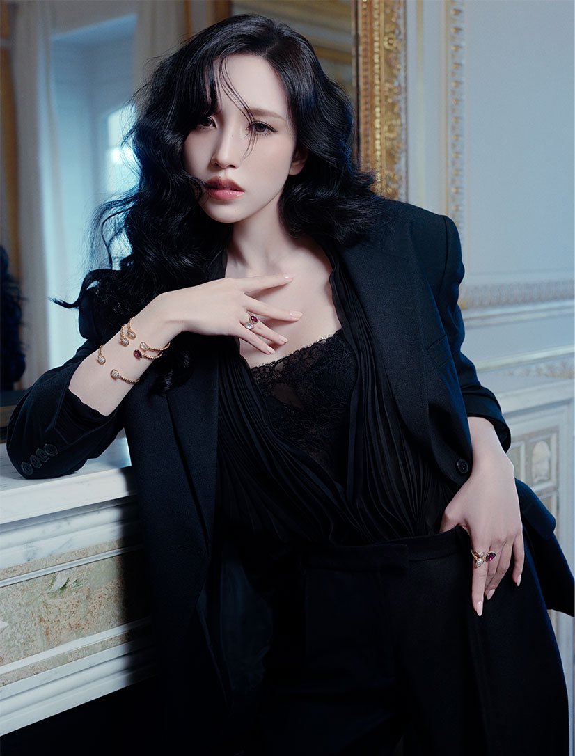 Myoi_skittles's tweet photo. VOGUE JAPAN 
MINA X BOUCHERON
#MINA #ミナ #미나 #TWICE https://t.co/Cw2rydn9u8