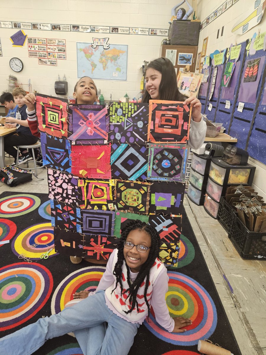 Christi36567286's tweet photo. Our artists are exploring the rich contributions of African-Americans in textiles for an upcoming Black History Month program! 
#Hamptonproud #MoreLearning https://t.co/cTw3WplBGG
