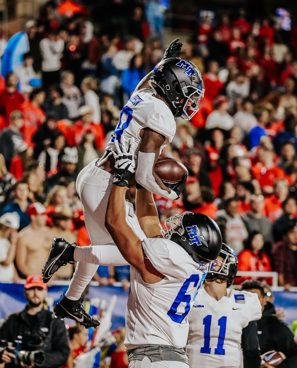 _gregorytate's tweet image. Appreciate @CoachJoeGanz and @MT_FB for stopping by @webb_knoxFB !!!!🔵⚪️