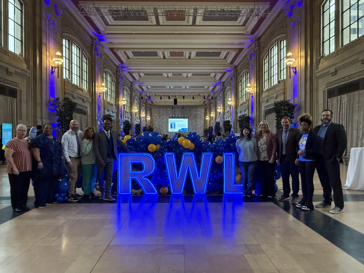 YAWOBENG443697's tweet photo. 🚍Today, we joined the @KauffmanFDN to "Get on the Bus" at their Partner Luncheon to celebrate the progress of #RealWorldLearning. It's great to support our RWL team. From KC metro student voices to recognizing educators &amp; businesses, the future is bright! 💡 #HMC1Relentless https://t.co/Zm66T571B0
