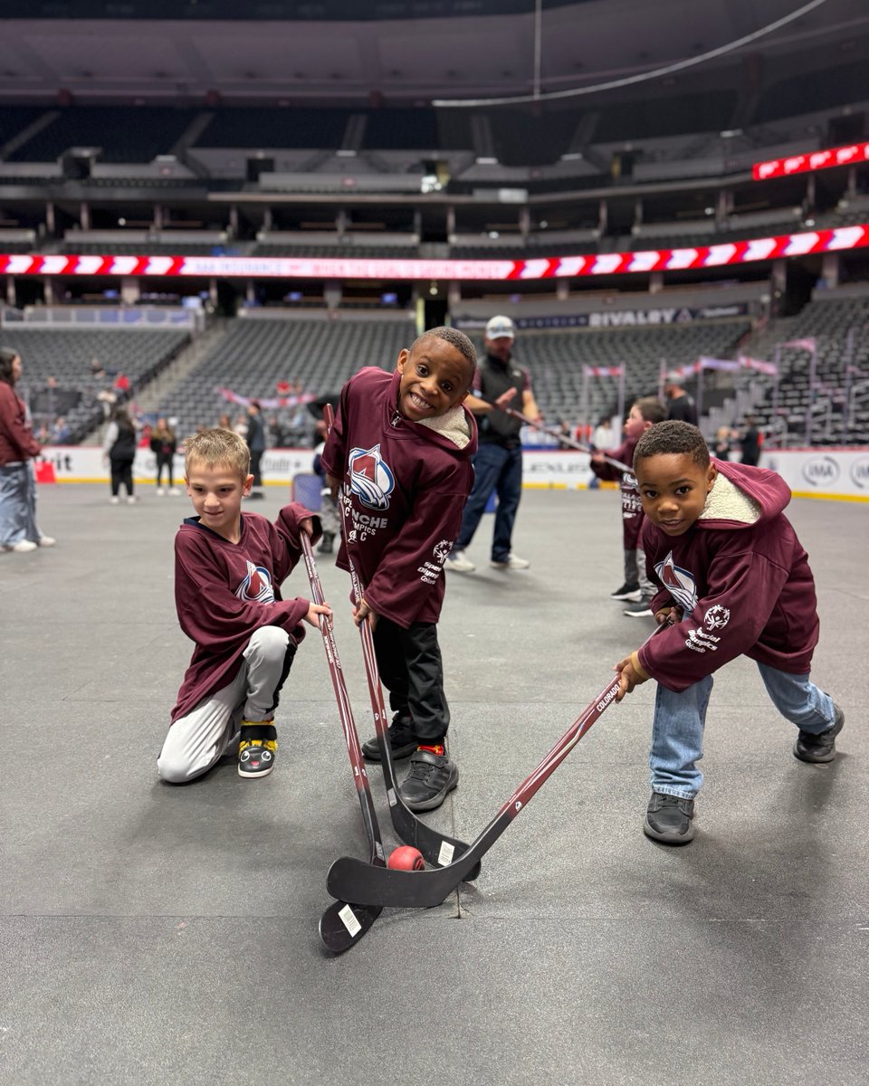 SpecOlympicsCO's tweet photo. Fun was had at the Avalanche Floor Hockey Clinic today!
Thank you so much to the @coloradoavalanche and @ks_charities for having us!
#ChooseToInclude #PlayUnified #FloorHockey #SOColorado https://t.co/9DQcL8EhLE