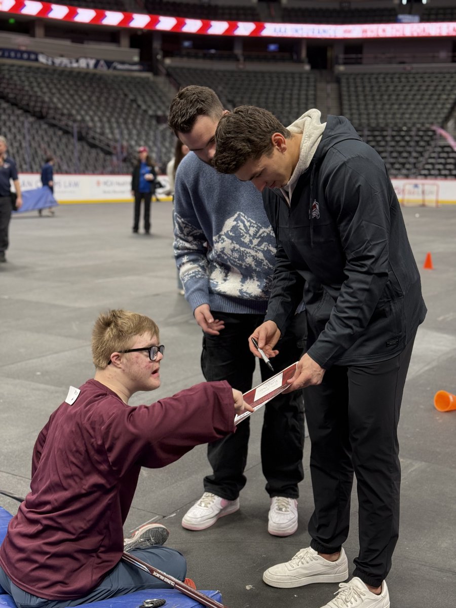 SpecOlympicsCO's tweet photo. Fun was had at the Avalanche Floor Hockey Clinic today!
Thank you so much to the @coloradoavalanche and @ks_charities for having us!
#ChooseToInclude #PlayUnified #FloorHockey #SOColorado https://t.co/9DQcL8EhLE