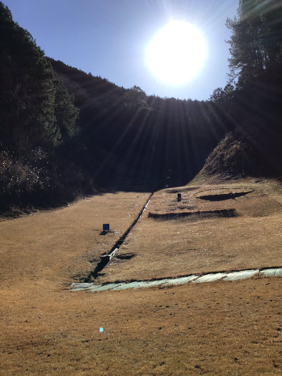 ohito_g's tweet photo. 昨日までの強い風が止んで、太陽がありがたい伊豆の国市です⛳️
おはようございます☀大仁ゴルフガーデンです⛳️
本日も通常営業中です✨よろしくお願いします🙇 https://t.co/ozqw3tsalb