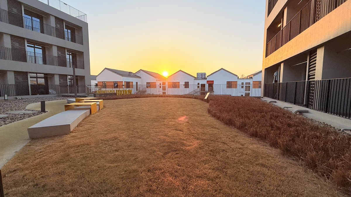 qureshichemist's tweet photo. Sunset 🌅 #Ningbo #EIAS https://t.co/AvJjOnD6ex