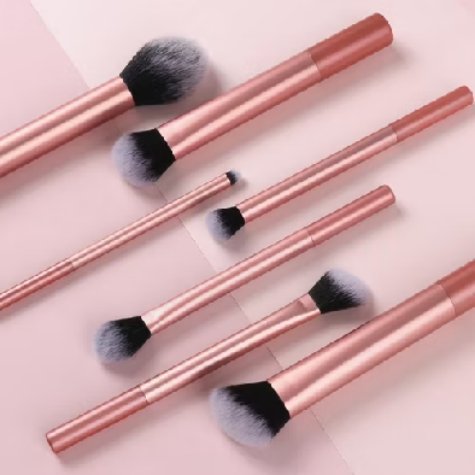 folklbooks's tweet photo. Sempre é hora de comprar pincéis novos

🎀 Conjunto de 7 pincéis de maquiagem

🛍 Variando de $15,17 a $24,51

📎: https://t.co/4oWFYSdVic https://t.co/CEU6ieSwN5