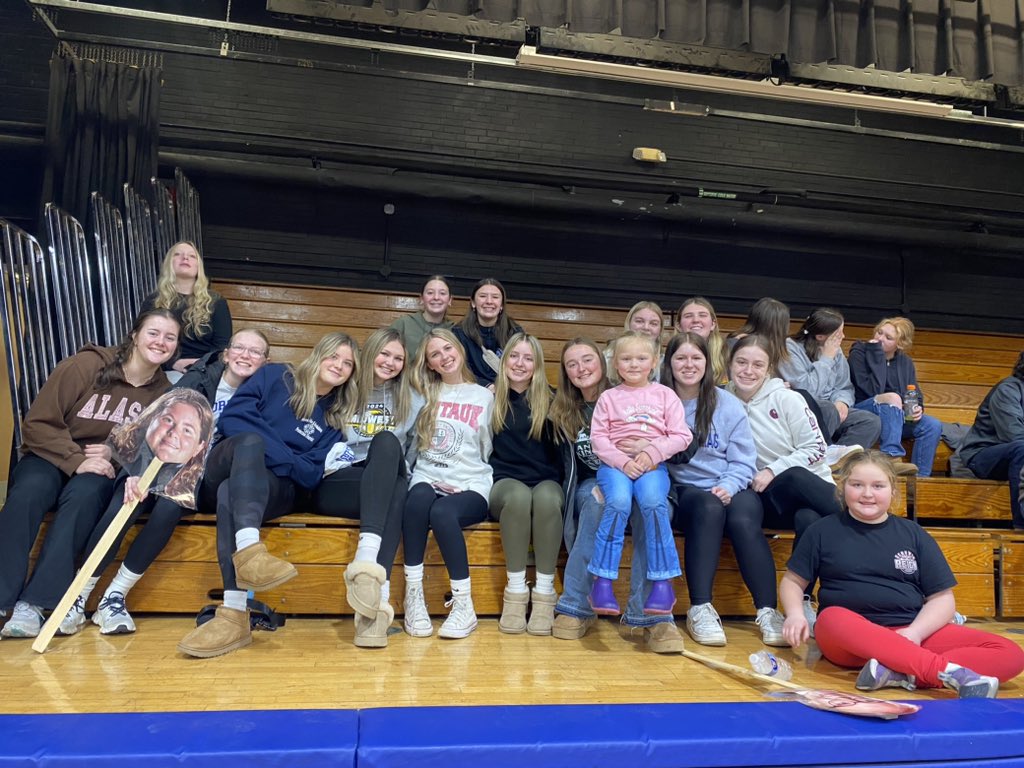 Newark HS softball tweet media