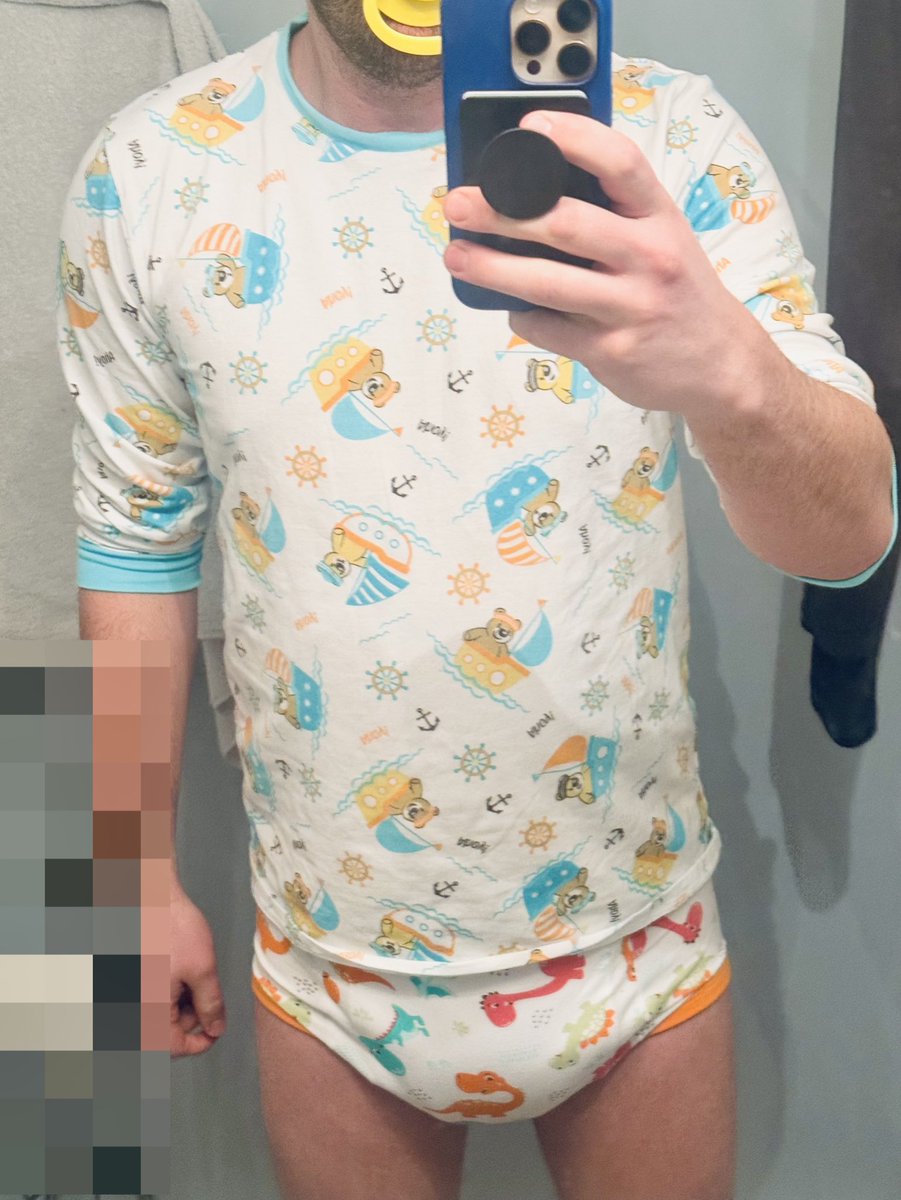 Bedtime  diaper check 
#abdl #abdlkink #abdlbaby #abdlregression #diaper #adultdiaper
#gayabdl