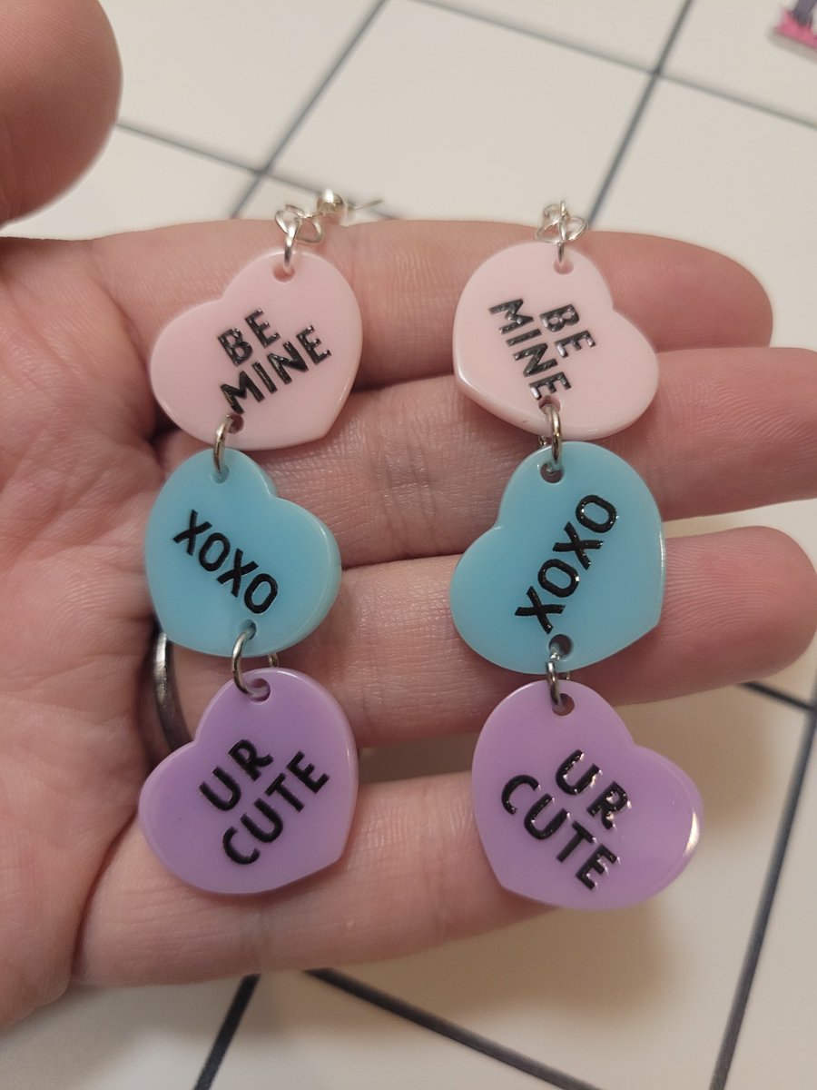 ddckaylee's tweet photo. My newest pieces looking for some homes this weekend ✨️

20% off now extended thru 2/28, no coupon code needed!

https://t.co/1MTssM8Rvn https://t.co/sS5Fsh6M6s