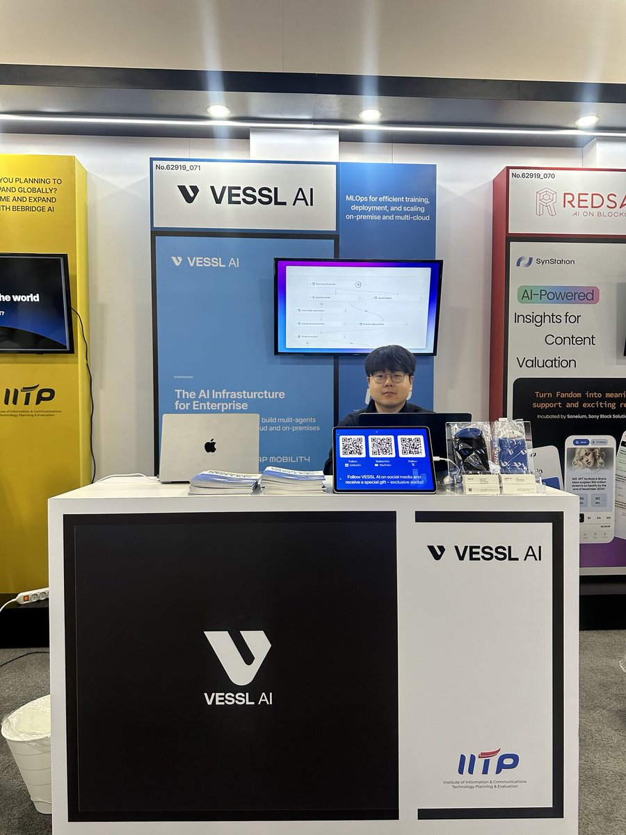 We had an incredible experience at #CES2025 ! 
We were thrilled to showcase our cutting-edge MLOps platform, #VESSLAI, which redefines how enterprises and AI teams manage AI workflows. 

From live product demos to engaging conversations with developers, businesses, and industry