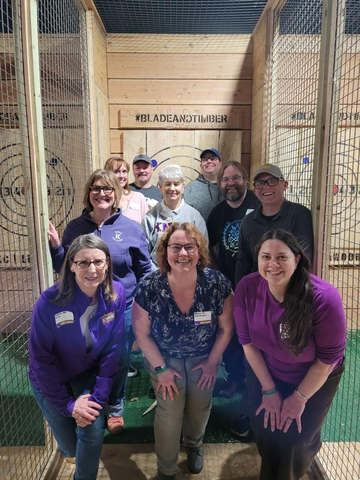 KnoxCollege1837's tweet photo. ๐ Knox spirit shines across the country with our alums who met for holiday gatherings!
๐ฆ Portland Knox Club: Axe-throwing fun with alumni & students.
๐ฅ Kansas City Knox Club: Holiday cheer at Blade & Timber.
๐ Hereโs to more in 2025! #KnoxCollege #PrairieFirePride https://t.co/ex3zAUaTKH