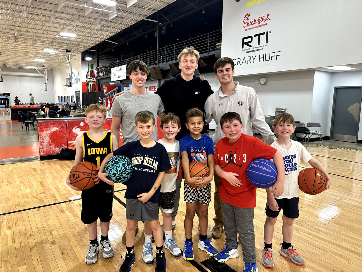 CrusaderBball's tweet photo. Some of the boys stopped in to check out 2nd grade practice! https://t.co/jsjM0OkBSs